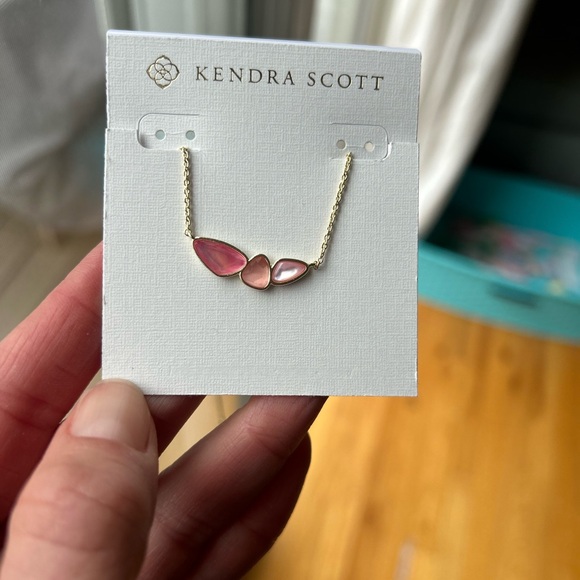 Kendra Scott necklace - Picture 4 of 4